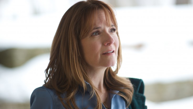 Back to the Movies for Lea Thompson – 2 Photos