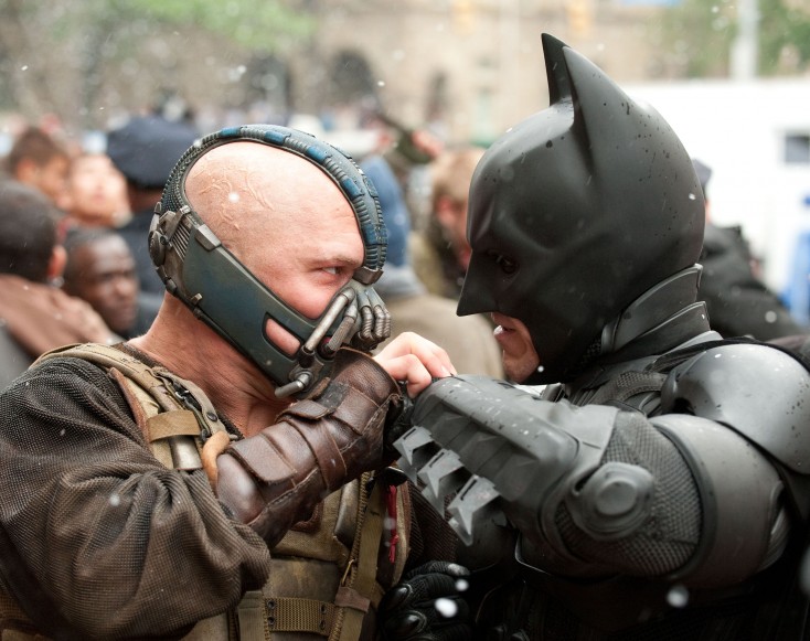Christian Bale Flies Again With ‘Dark Knight Rises’ – 3 Photos