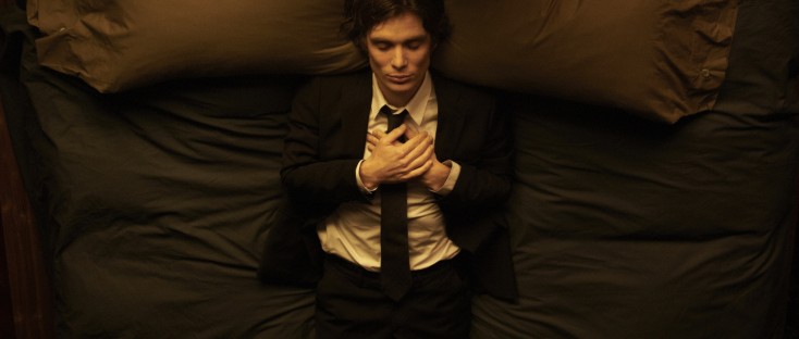 Cillian Murphy Pulls Out the Stops for ‘Red Lights’ – 2 Photos