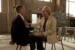 Daniel Craig (left) and Javier Bardem star in Metro-Goldwyn-Mayer Pictures/Columbia Pictures/EON Productions' action adventure SKYFALL. ©Danjaq, LLC, United Artists Corporation, Columbia Pictures Industries, Inc. CR: Francois Duhamel.