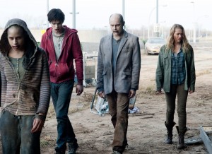 (L-R) NICHOLAS HOULT, ROB CORDDRY and TERESA PALMER are walking dead zombies in "WARM BODIES" ©Summit Entertainment. CR: Jonathan Wenk.