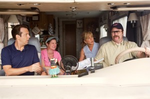 (l-r) Jason Sudeikis, Edie Fitzgerald, Jennifer Aniston and Nick Offerman star in "We're The Millers." ©Warner Bros. Entertainment. CR: Michael Tackett.