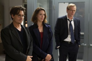 (l-r) Johnny Depp as Will Caster, Rebecca Hall as Evelyn Caster and Paul Bettan as Max Waters in TRANSCENDENCE. ©Alcon Entertainment. CR: Peter Mountain.
