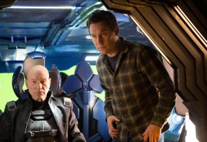 Bryan Singer (r) directs Patrick Stewart, on the set of "X-Men: Days of Future Past." ©20th Century Fox. CR: Alan Markfield.