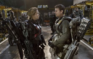 (l-r) EMILY BLUNT as Rita and TOM CRUISE as Major William Cage in EDGE OF TOMORROW. ©Warner Bros. Entertainment. CR: David James.