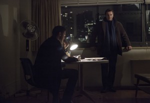 (L to R) Kenny Kristo (DAN STEVENS) and Matt Scudder (LIAM NEESON) figure out the next steps in A WALK AMONG THE TOMBSTONES. ©Universal Pictures. CR: Atsushi Nishijima.