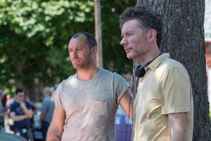 (L to R) Actor Jude Law and director Kevin Macdonald on the set of Focus Features upcoming adventure thriller BLACK SEA. ©Focus Features. CR:Alex Bailey.