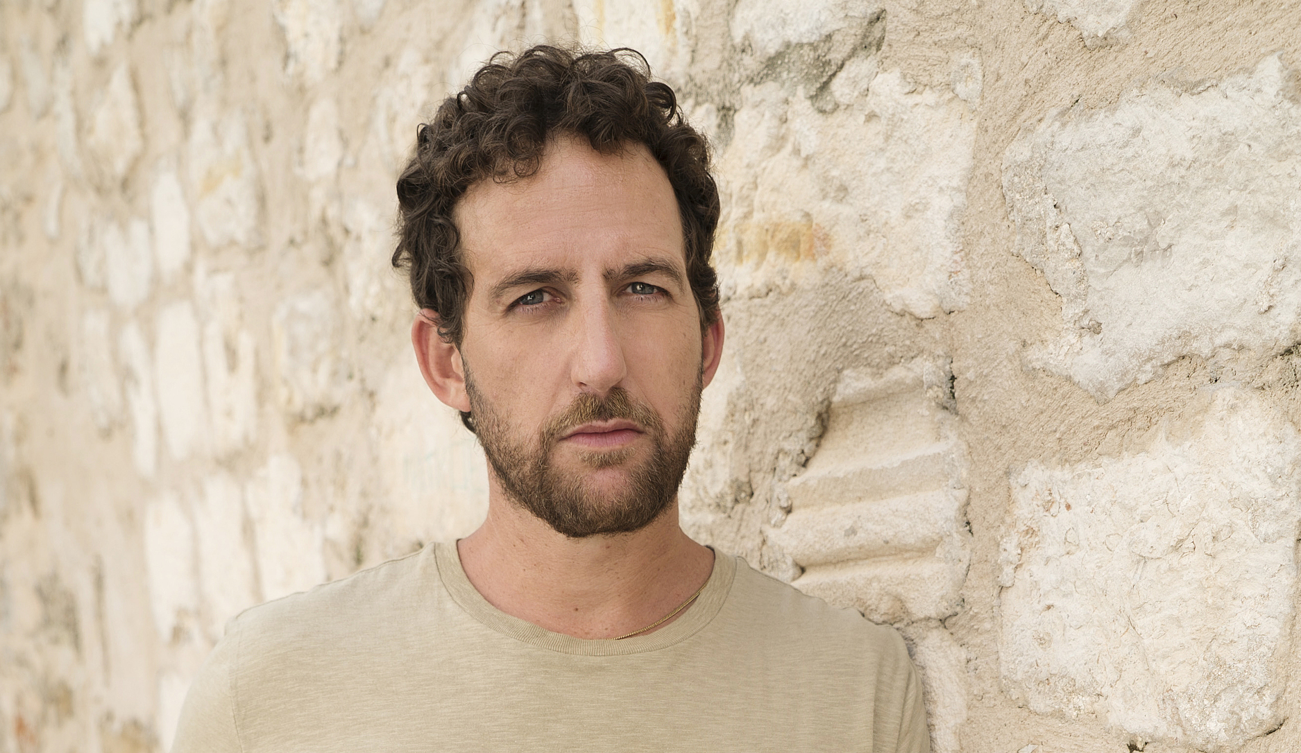 Ori Pfeffer: Jerusalem Detective ‘Digs’ for the Truth - Front Row Features