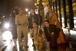 (from left): Atilla the Hun (Patrick Gallagher), Teddy Roosevelt (Robin Williams), Nick Daley (Skyler Gisondo), Sacajawea (Mizuo Peck), Larry Daley (Ben Stiller) and Ahkmenrah (Rami Malek) make an important discovery in NIGHT AT THE MUSEUM: SECRET OF THE TOMB. ©20th Century Fox Film Corporation. CR: Kerry Brown.