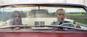 (l-r) Sofia Vegara and Reese Witherspoon star in HOT PURSUIT. ©MGM/Warner Bros. Entertainment.