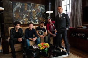 (l-r) Adrian Greniere as Vincent Case, Kevin Connolly as Eric Murphy, Jerry Ferrar as Turtle, Kevin Dillon as Johnny Case and Jeremy Piven as Ari Gold in ENTOURAGE. ©Warner Bros. Entertainment. CR: Claudeette Barius.