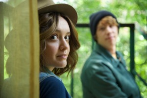 Olivia Cooke as "Rachel" and Thomas Mann as "Greg" in ME AND EARL AND THE DYING GIRL. ©20th Century Fox. CR: Anne Marie Fox.