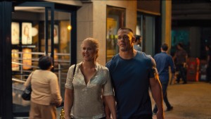 Amy (AMY SCHUMER) is on a date with Steven (JOHN CENA) in TRAINWRECK. ©Universal Studios.