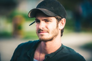 Andrew Garfield stars as 'Dennis Nash' in Broad Green Pictures release, 99 HOMES. ©Brpad Green Pictures. CR: Hooman Bahrani / Broad Green Pictures