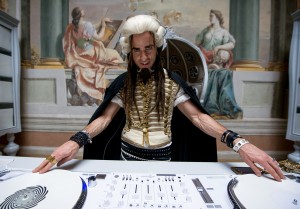 Justin Theroux plays Evil DJ in Zoolander No. 2. ©Paramount Pictures. CR: Wilson Webb.