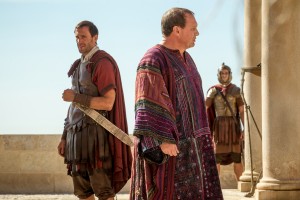 Pilate (Peter Firth) and Clavius (Joseph Fiennes) discuss the failure to discover Jesus's body in Columbia Pictures' RISEN. ©CTMG. CR: Rosie Collins.