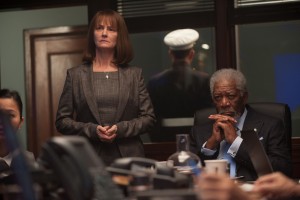Melissa Yeo (left) stars as DS Ruth McMillan and Morgan Freeman (right) stars as VP Trumbull in Babak Najafi's LONDON HAS FALLEN. ©Gramercy PIctures. CR: David Appleby.