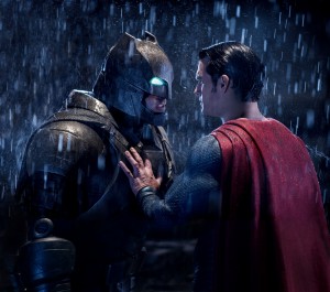 (l-r) Batman/Bruce Wayne (Ben Affleck) and Henry Cavill as Clark Kent/Superman in BATMAN V SUPERMAN: DAWN OF JUSTICE. ©Warner Bros. Entertainment. CR: Clay Enos.