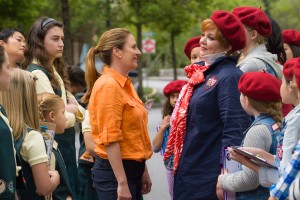 (Foreground, L to R) Helen (ANNIE MUMOLO) faces off with rival Michelle Darnell (MELISSA MCCARTHY) in THE BOSS. ©Universal Studios. CR: Hopper Stone.