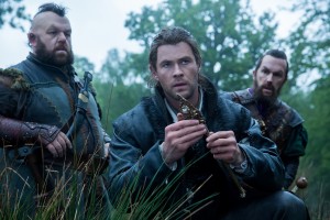 Nion (NICK FROST), Eric the Huntsman (CHRIS HEMSWORTH) and Gryff (ROB BRYDON) in the story that came before Snow White, THE HUNTSMAN: WINTER'S WAR. ©Universal Studios. CR: Giles Keyte.