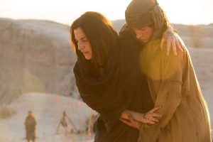 (l to r) Ayelet Zurer stars as 'Mother' and Tye Sheridan as 'Son' in the imagined chapter of Jesus' forty days of fasting and praying, LAST DAYS IN THE DESERT. ©Broad Green Pictures. CR: Gilles Mingasson / Broad Green Pictures.