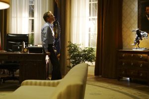 Kiefer Sutherland stars as Tom Kirkman, a lower-level cabinet member who is suddenly appointed President of the United States after a catastrophic attack on the U.S. Capitol during the State of the Union, on the highly anticipated ABC series DESIGNATED SURVIVOR. ©ABC/Ian Watson.