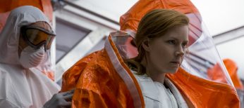 Photos: Amy Adams Communicates with Aliens in ‘Arrival’