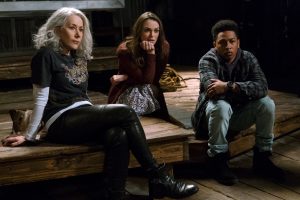 (l-r) Helen Mirren as Brigitte, Keira Knightley as Amy and Jacob Latimore as Raffi in COLLATERAL BEAUTY. ©Warner Bros. Entertainment. CR: Barry Wetcher.