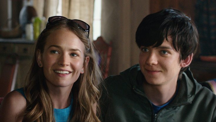 Photos: EXCLUSIVE: Britt Robertson on Loving the Alien in ‘Space Between Us’