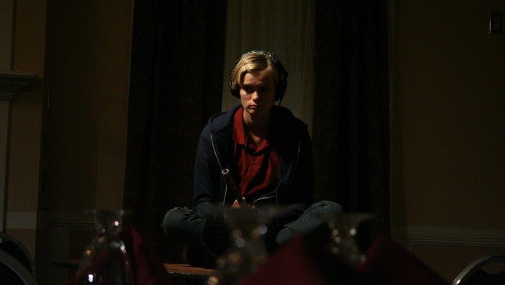 Sara Paxton Checks In with ‘The Innkeepers’ – 3 Photos