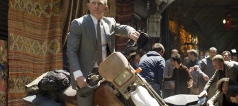 Daniel Craig Reprises Bond in ‘Skyfall’ – 4 photos