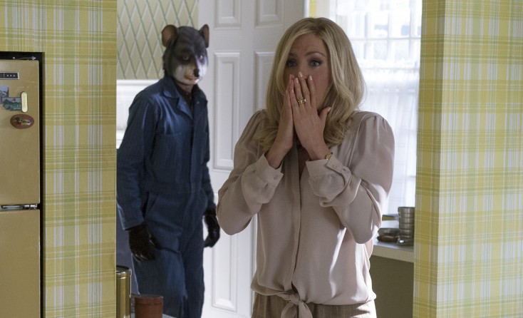 Jennifer Aniston is Nobody’s Victim in ‘Life of Crime’ – 3 Photos