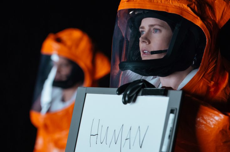 Amy Adams Communicates with Aliens in ‘Arrival’